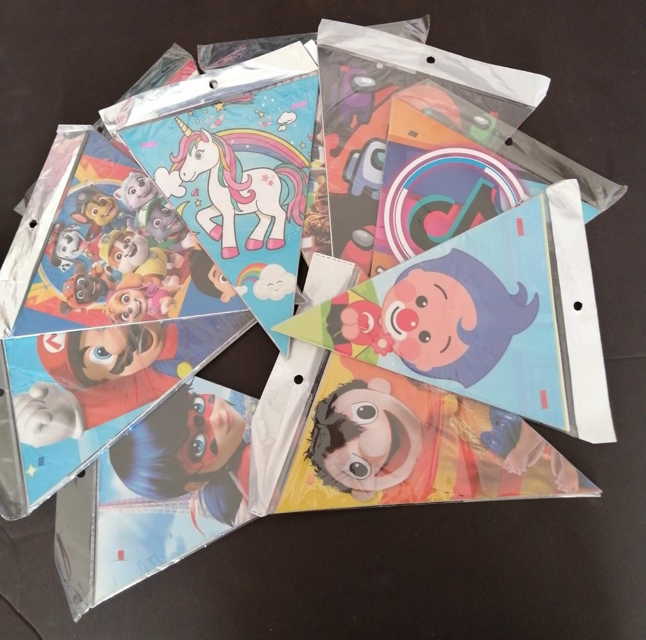 Banner personajes (3.00 largo)